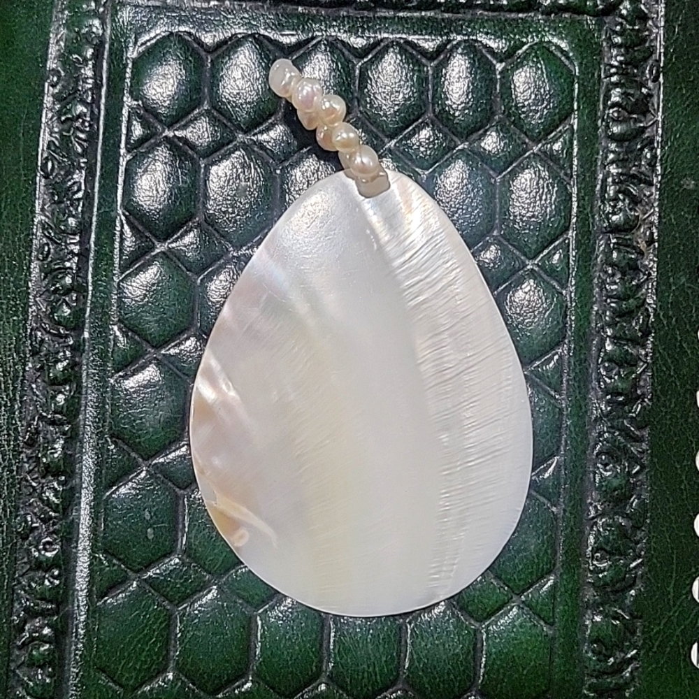 Handcrafted Mother Of Pearl Egg-Shaped Pendant